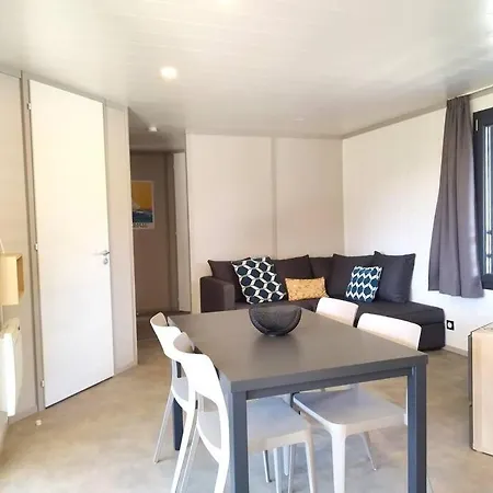 Vakantiepark Les De La Baule : De Standing 7 Personnes - Piscine *