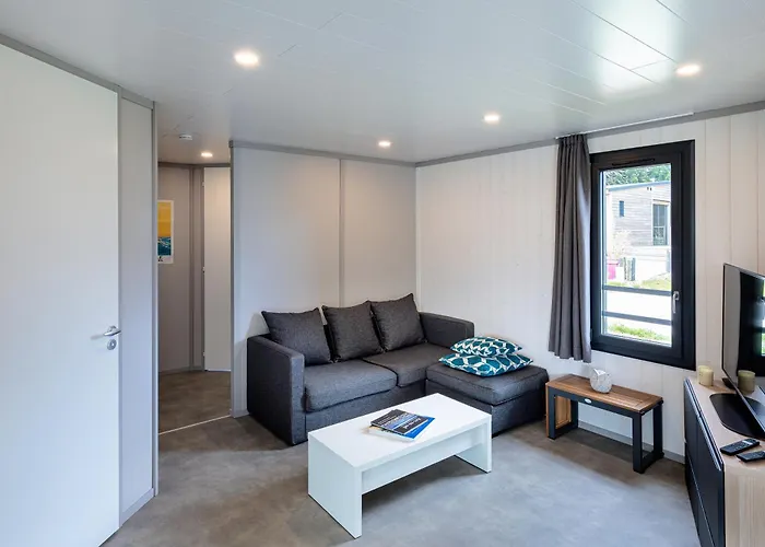 Holiday park Les De La Baule : De Standing 7 Personnes - Piscine Guerande